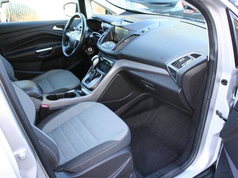 Used 2013 Ford C-MAX SE image 16