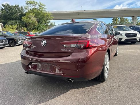 Used 2019 Buick Regal Avenir w/ Driver Confidence Package II FWD image 3