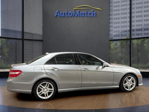 Used 2012 Mercedes-Benz E 350 4MATIC Sedan image 11