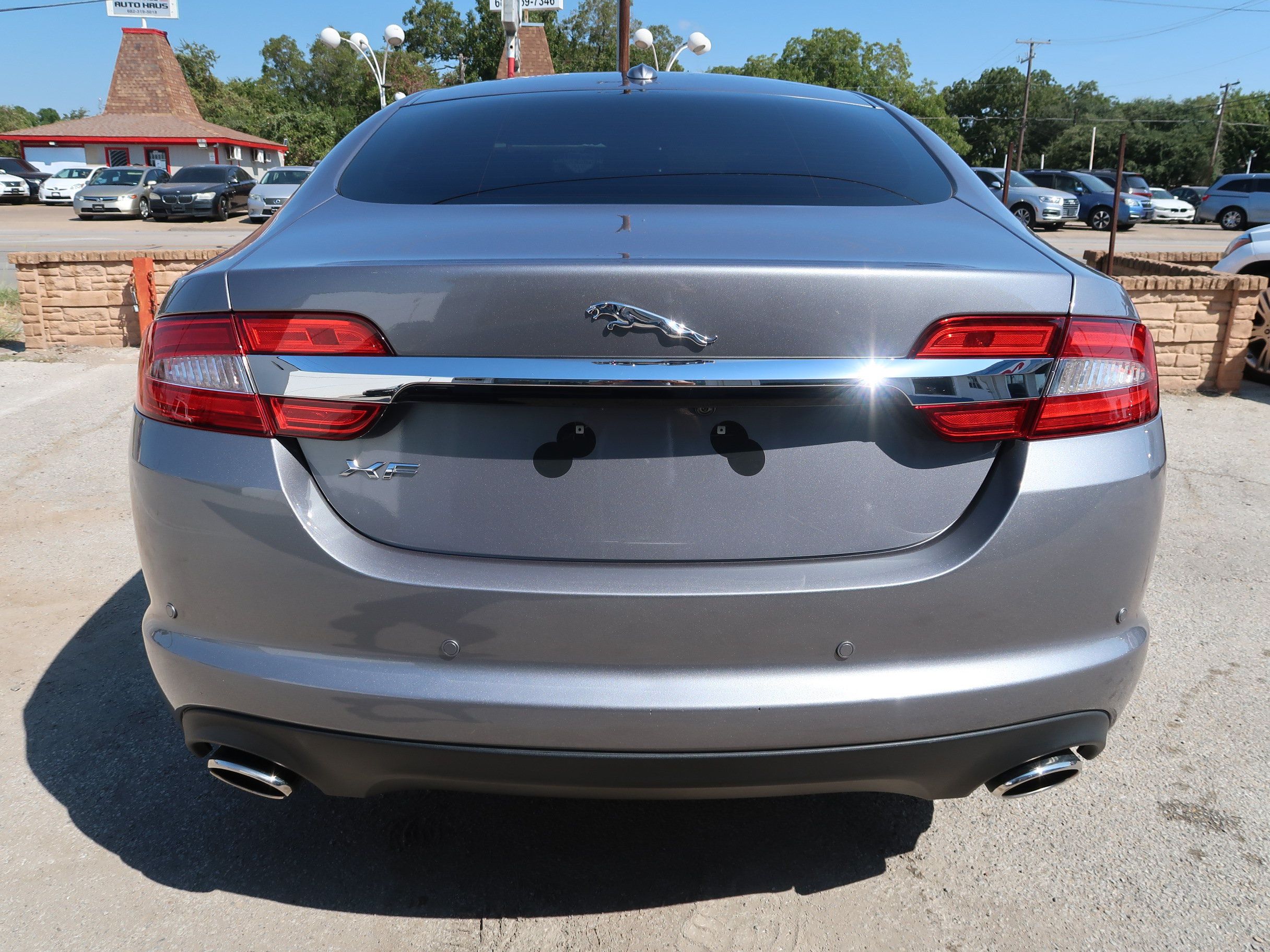 Used 2012 Jaguar XF Portfolio RWD image 10