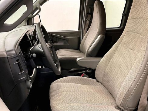 Used 2020 Chevrolet Express 2500 LT w/ LT Preferred Equipment Group image 20