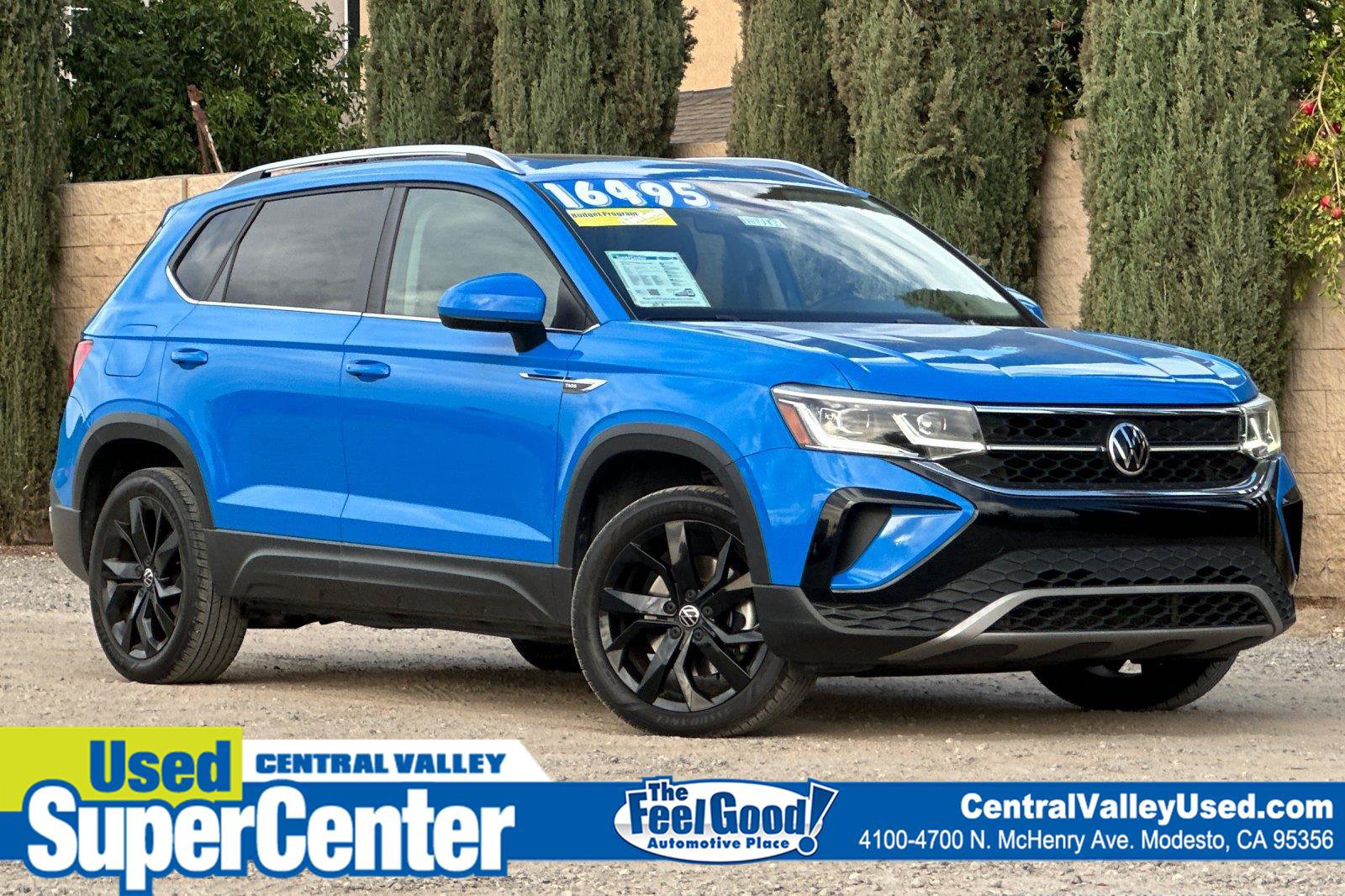 Used 2022 Volkswagen Taos SEL w/ Panoramic Sunroof Package FWD image 1