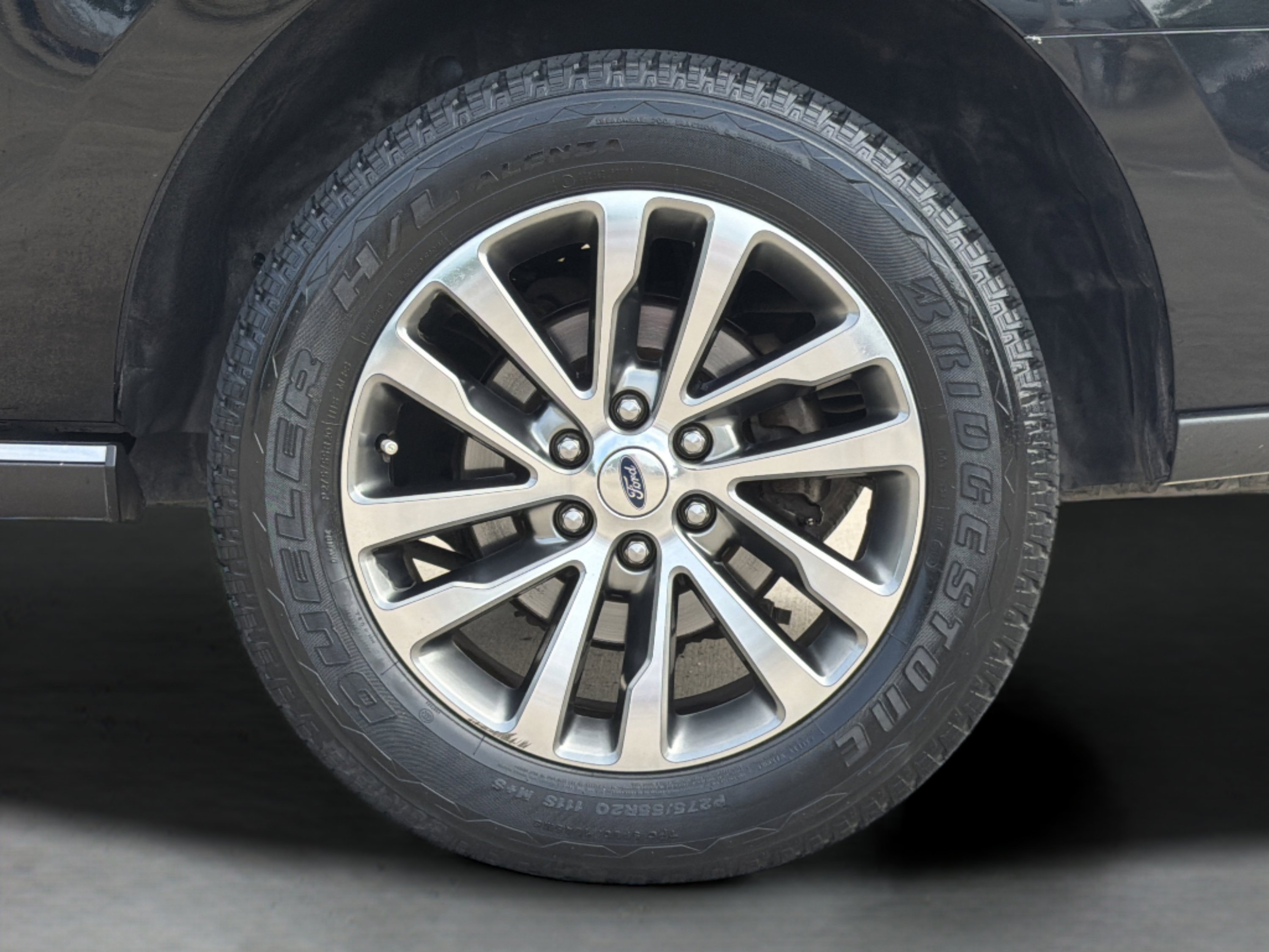 Used 2018 Ford Expedition Limited w/ Equipment Group 301A RWD image 11