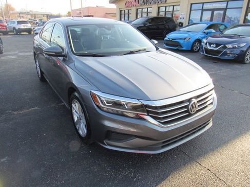 Used 2020 Volkswagen Passat 2.0T SE w/ Sunroof Package image 2
