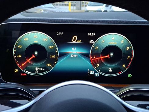 Used 2023 Mercedes-Benz GLE 350 4MATIC image 13