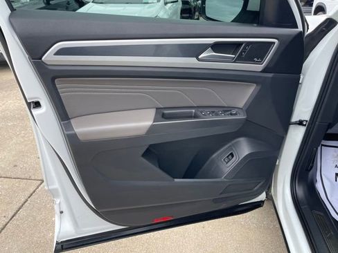 Used 2022 Volkswagen Atlas SEL Premium AWD/4WD image 22