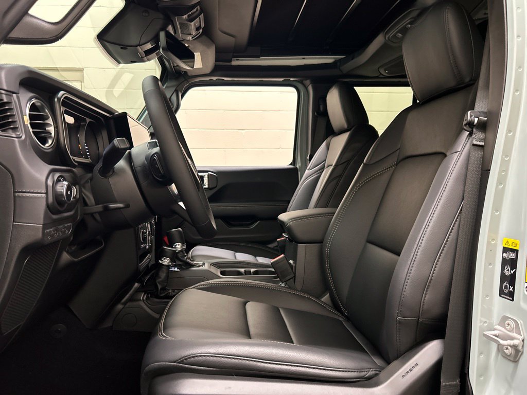 New 2027 Jeep Wrangler Unlimited Sahara AWD/4WD image 8