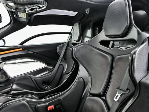 Used 2019 McLaren Senna RWD image 29