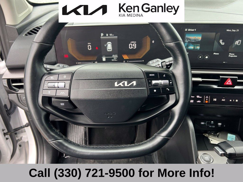 Certified 2026 Kia Sportage EX FWD image 32