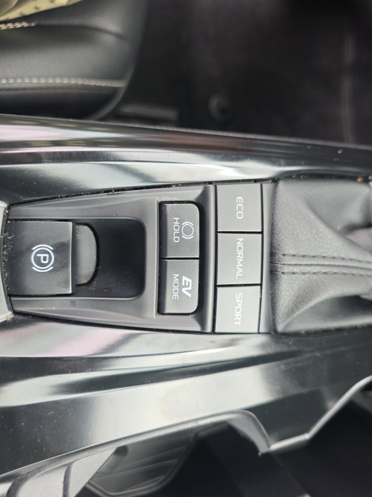 Certified 2025 Toyota Camry SE FWD image 22