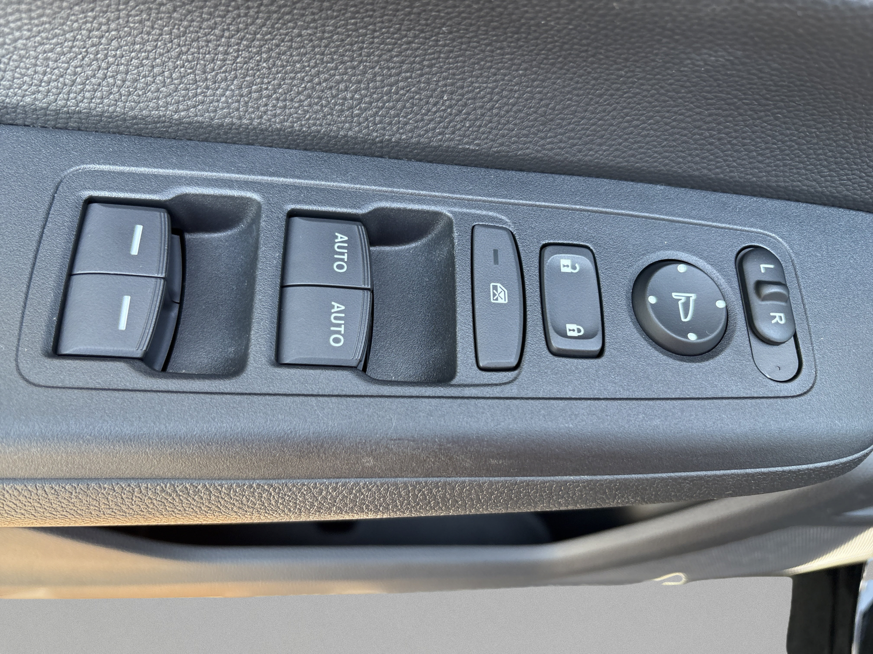 Used 2024 Honda CR-V EX image 19