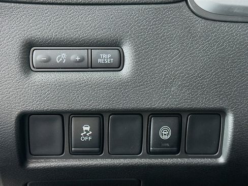 Used 2024 Nissan Murano SV image 16