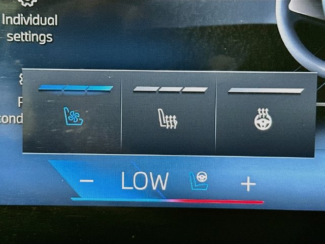 Used 2025 BMW X5 xDrive40i AWD/4WD image 18