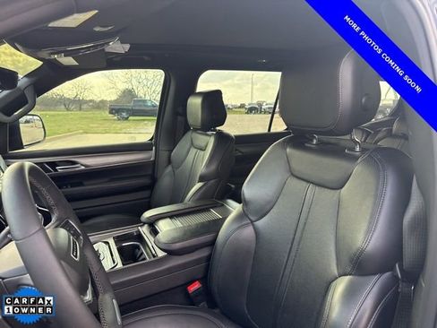 Used 2023 Jeep Wagoneer Series II image 11