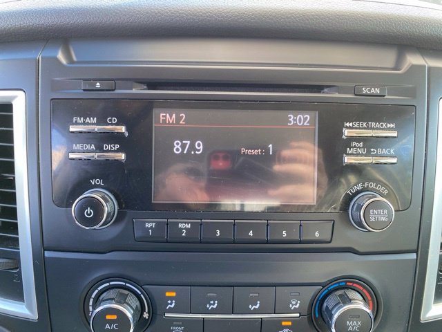Used 2018 Nissan Titan SV AWD/4WD image 22
