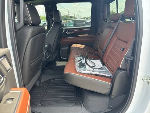 New 2026 GMC Sierra 2500 Denali Ultimate AWD/4WD image 14