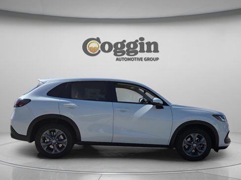 New 2026 Honda HR-V LX image 6