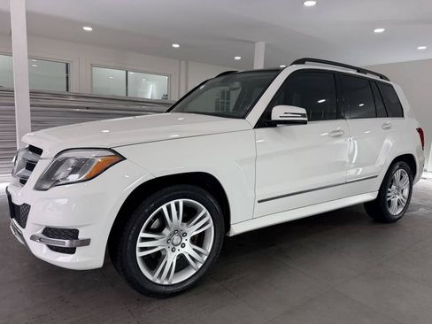 Used 2015 Mercedes-Benz GLK 350 4MATIC image 2
