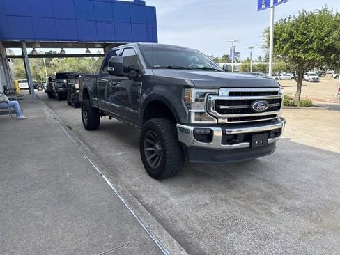 Used 2022 Ford F250 Lariat w/ Lariat Ultimate Package image 2