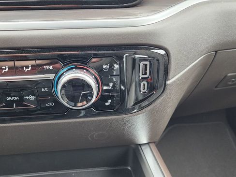 New 2026 GMC Sierra 1500 SLT w/ SLT Premium Plus Package AWD/4WD image 29