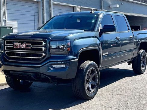 Used 2017 GMC Sierra 1500 SLE w/ SLE Value Package image 2