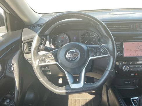 Used 2018 Nissan Rogue SL FWD image 18
