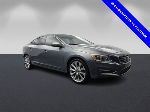 Used 2018 Volvo S60 T5 Inscription Platinum image 1