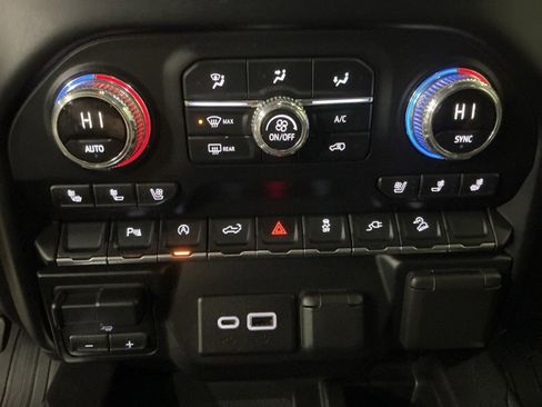 Used 2019 GMC Sierra 1500 AT4 w/ AT4 Premium Package image 25