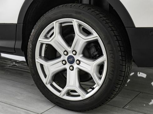 Used 2019 Ford Escape Titanium image 53