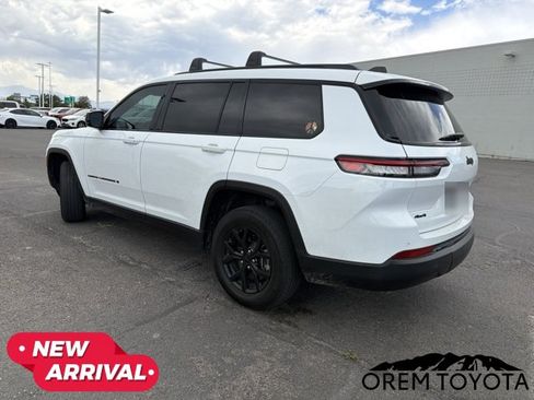 Used 2024 Jeep Grand Cherokee L Laredo AWD/4WD image 16
