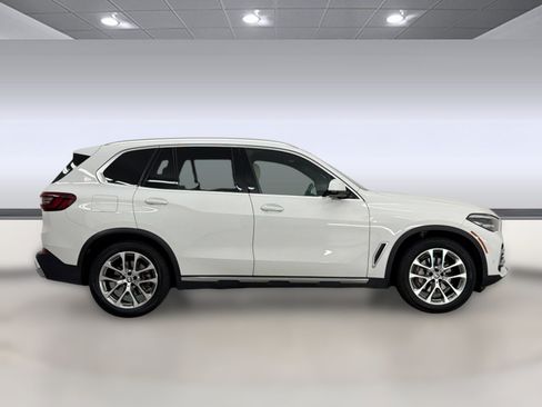 Used 2022 BMW X5 xDrive40i w/ Premium Package AWD/4WD image 8