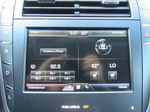 Used 2016 Lincoln MKZ Hybrid image 45