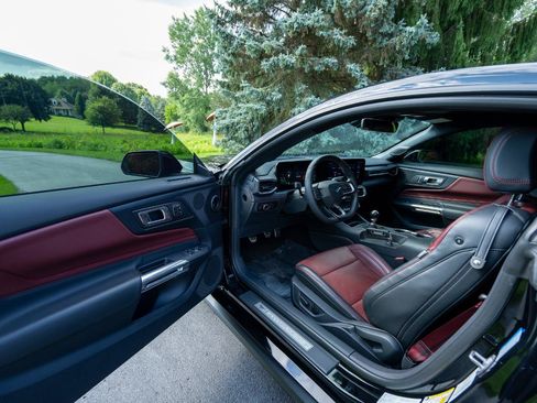 Used 2024 Ford Mustang GT Premium w/ GT Performance Package RWD image 12