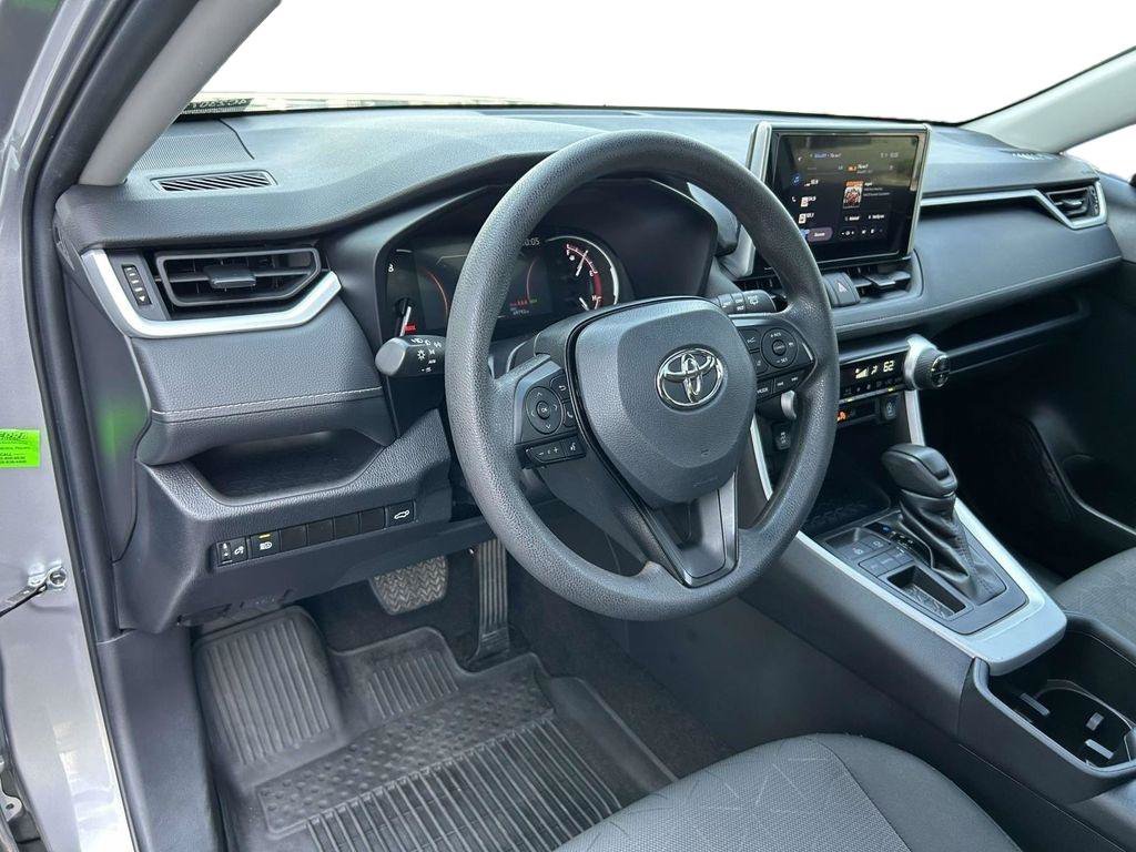 Used 2023 Toyota RAV4 XLE w/ Convenience Package FWD image 8