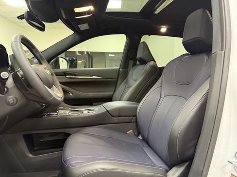 Certified 2026 INFINITI QX60 Sport w/ Dark Cargo Package AWD/4WD image 12