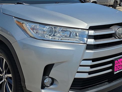 Used 2017 Toyota Highlander XLE FWD image 28