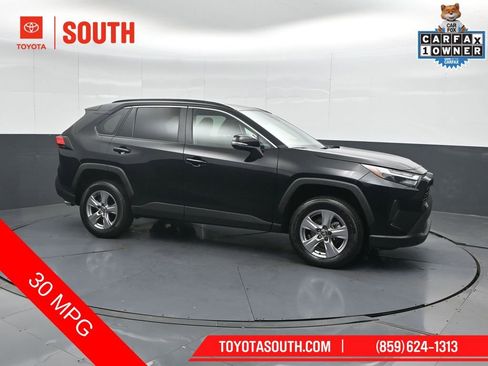 Used 2025 Toyota RAV4 XLE FWD image 1