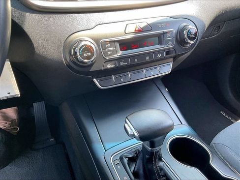 Used 2019 Kia Sorento AWD w/ LX Convenience Package image 25