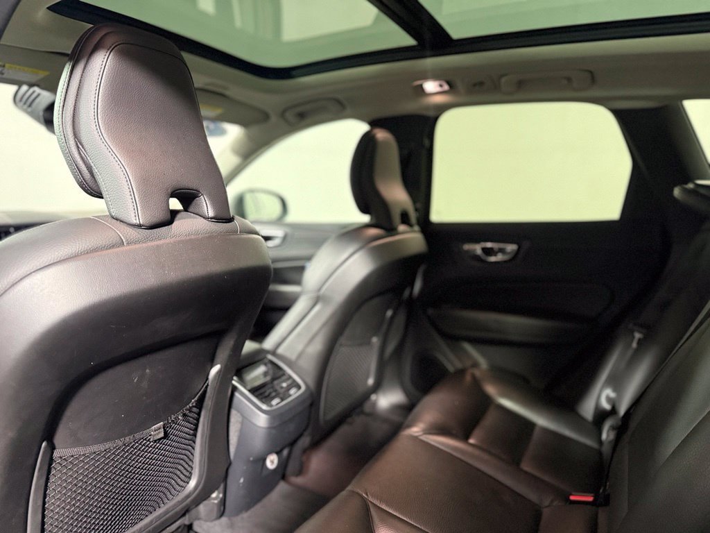 Used 2019 Volvo XC60 T6 Inscription AWD/4WD image 23