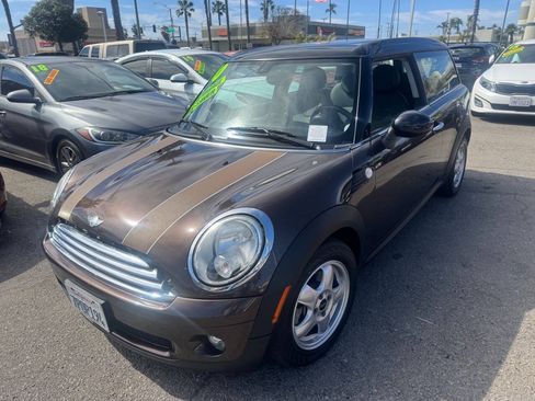 Used 2010 MINI Cooper Clubman Hardtop FWD image 2