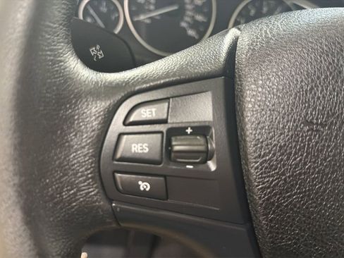 Used 2017 BMW 320i Sedan image 18