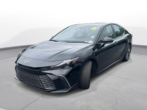 Certified 2025 Toyota Camry SE w/ Convenience Package FWD image 2