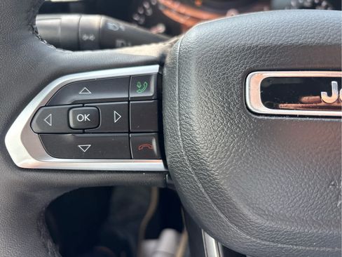 Used 2023 Jeep Compass Latitude AWD/4WD image 20