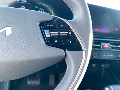 New 2026 Kia Niro EX image 14