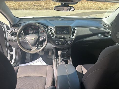 Used 2023 Chevrolet Malibu LT FWD image 30
