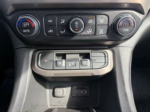 Certified 2023 GMC Acadia Denali w/ Black Diamond Edition image 27