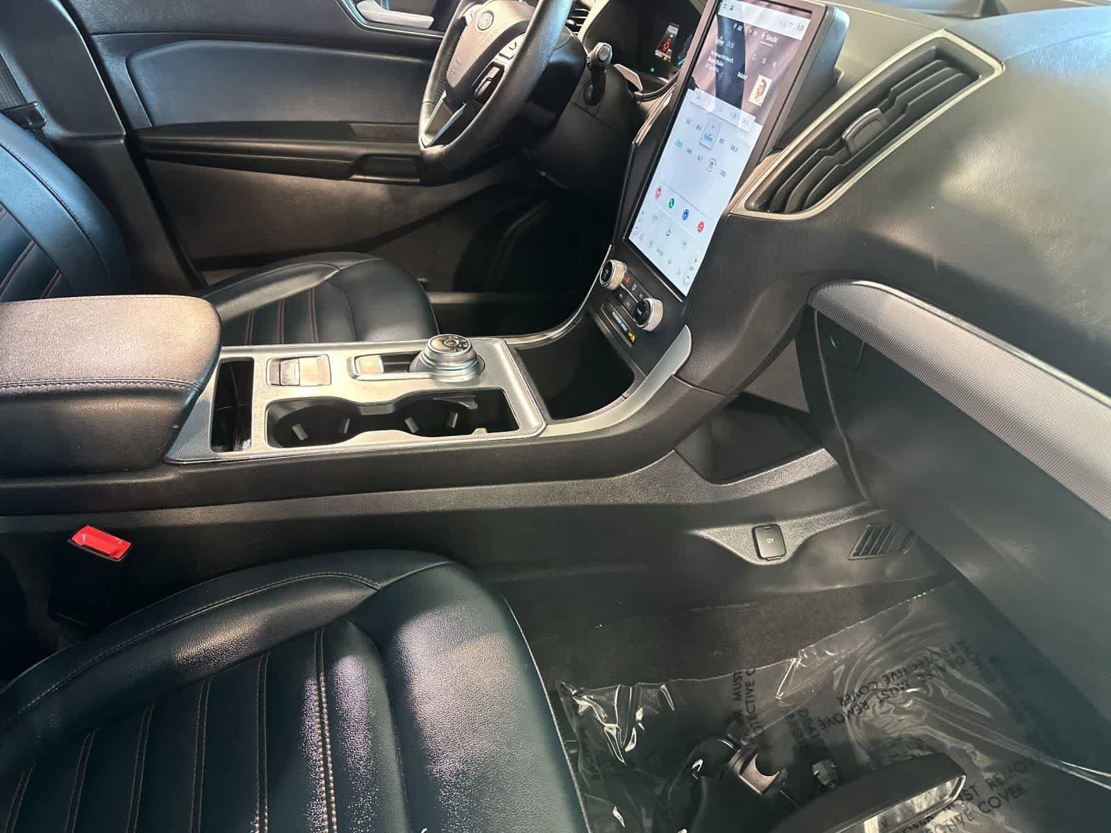 Used 2022 Ford Edge SEL w/ Sport Appearance Package AWD/4WD image 17