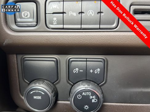 Used 2024 Chevrolet Suburban LT image 19