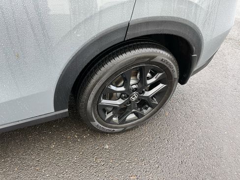 Used 2025 Honda HR-V Sport image 25