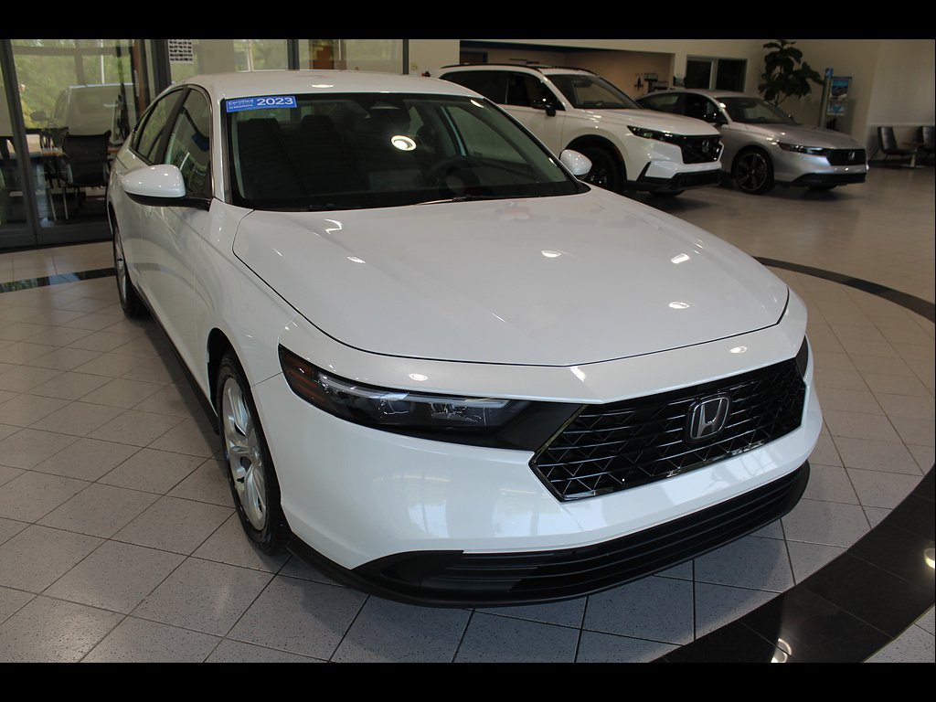 Certified 2023 Honda Accord LX image 3